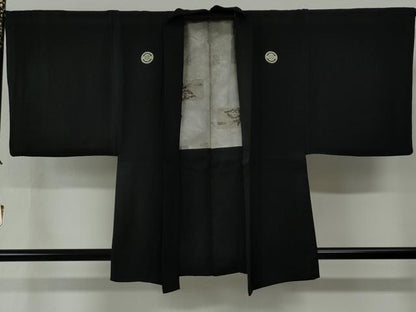 平和屋着物●男性　黒紋付　羽織セット　羽裏：破れ色紙風景文　正絹　逸品　CABG0184yc