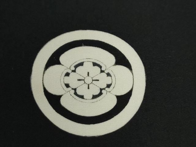 平和屋着物●男性　黒紋付　羽織セット　羽裏：破れ色紙風景文　正絹　逸品　CABG0184yc