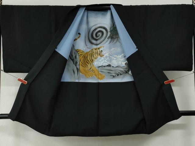 平和屋着物●男性　黒紋付　羽織セット　羽裏：虎・龍　キングサイズ　正絹　逸品　CABG0187yc