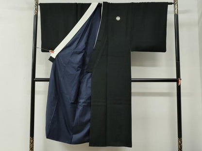 平和屋着物●男性　黒紋付　羽織セット　羽裏：扇・硯　正絹　逸品　CABG0190yc