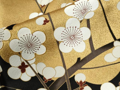 平和屋着物●豪華振袖　駒刺繍　雲取り流水枝梅文　黒地　金彩　正絹　逸品　CABG0207yc