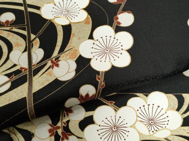 平和屋着物●豪華振袖　駒刺繍　雲取り流水枝梅文　黒地　金彩　正絹　逸品　CABG0207yc