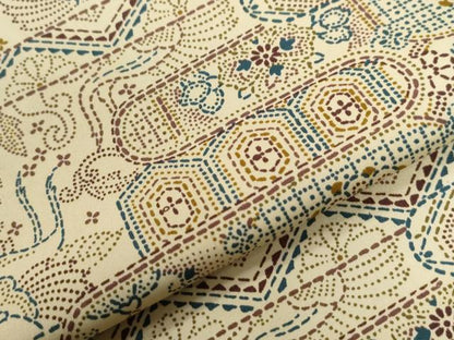 平和屋着物●本場染大島紬　エ霞鳳凰花唐草文　正絹　逸品　CABG0222yc