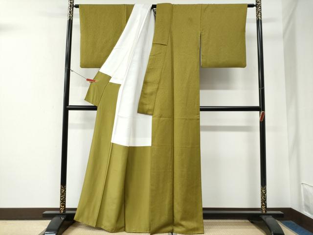平和屋着物●上質な色無地　舞葉地紋　菜種油色　正絹　逸品　CABG0307yc