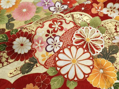 平和屋着物●豪華振袖　駒刺繍　雪輪花松文　金彩　正絹　逸品　CABG0353yc