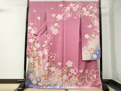 平和屋着物●豪華振袖　舞花文　暈し染め　金通し地　正絹　逸品　CABG0400yc