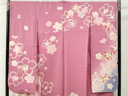 平和屋着物●豪華振袖　舞花文　暈し染め　金通し地　正絹　逸品　CABG0400yc