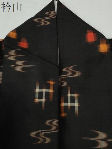 平和屋着物●本場琉球絣　黒地　正絹　逸品　CABG0401yc