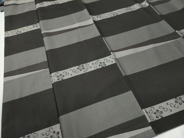 平和屋着物●上質な紬　横段花唐草文　黒地　健勝苑扱い　正絹　逸品　CABG0411yc