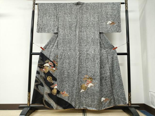 平和屋着物●訪問着　雪輪万寿菊枝松文　たたき染め　黒地　金彩　正絹　逸品　CABG0425yc