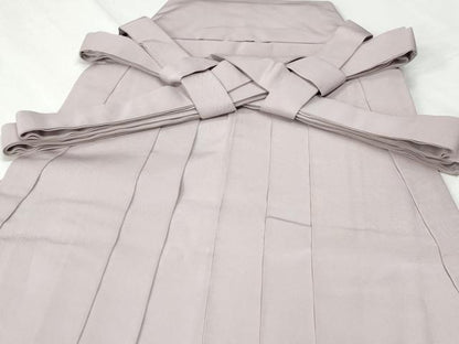 平和屋着物●男性　馬乗り袴　色無地　灰桜色　正絹　逸品　CABG0439yc