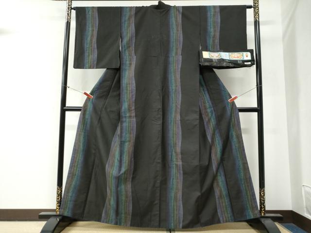 平和屋着物●本場大島紬　9マルキ　泥染め　よろけ縞　花唐草文　くぼた謹製　証紙付き　正絹　逸品　CABG0469yc