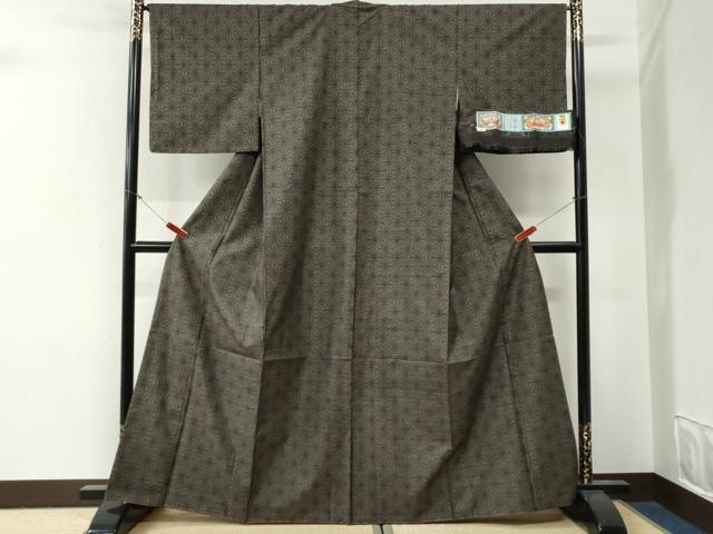 平和屋着物●本場大島紬　9マルキ　泥染め　麻の葉文様　大山謹製　証紙付き　正絹　逸品　未使用　CABG0476yc