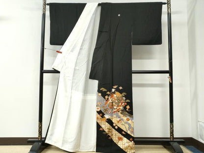平和屋着物●豪華黒留袖　駒刺繍　鬘帯飛鶴松竹梅宝尽くし花文　金彩　三越扱い　正絹　逸品　CABG0482yc