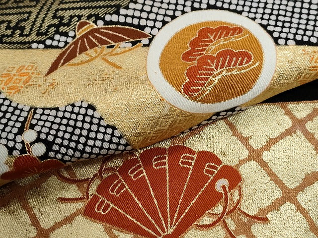 平和屋着物●豪華黒留袖　駒刺繍　鬘帯飛鶴松竹梅宝尽くし花文　金彩　三越扱い　正絹　逸品　CABG0482yc