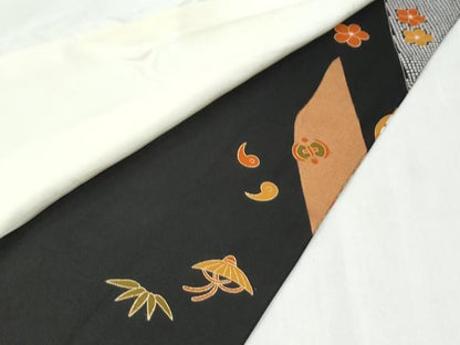 平和屋着物●豪華黒留袖　駒刺繍　鬘帯飛鶴松竹梅宝尽くし花文　金彩　三越扱い　正絹　逸品　CABG0482yc