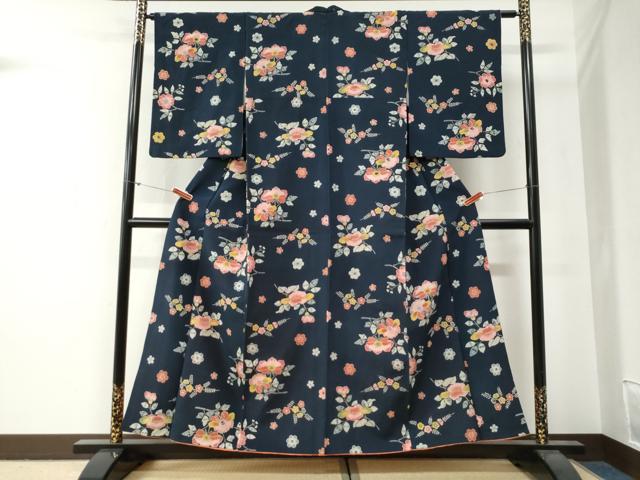 平和屋着物●上質な小紋　型染め　草花文　鬼しぼ縮緬　正絹　逸品　CABG0500yc