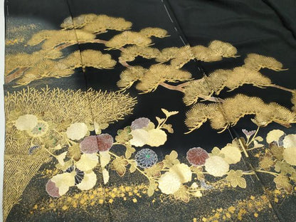 平和屋着物●豪華黒留袖　枝松菊文　ラメ糸　暈し染め　金彩　仮絵羽　正絹　逸品　未使用　CABG0503yc