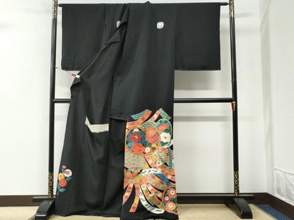平和屋着物●本加賀友禅作家　清藤武二　黒留袖　鬘帯吉祥花唐草文　金彩　仮絵羽　正絹　逸品　未使用　CABG0504yc