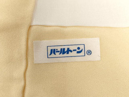 平和屋着物●上質な色無地　紋意匠　鳥の子色　正絹　逸品　CABG0533yc
