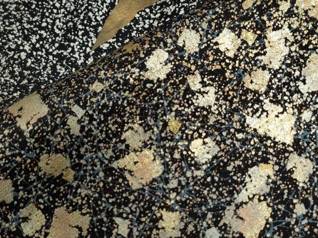 平和屋着物●訪問着　作家物　飛鶴箔散らし　たたき染め　黒地　金彩　正絹　逸品　CABG0563yc