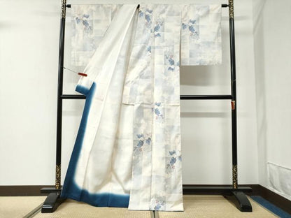 平和屋着物●本場大島紬　白大島　9マルキ　南天文　正絹　逸品　未使用　CABG0590yc