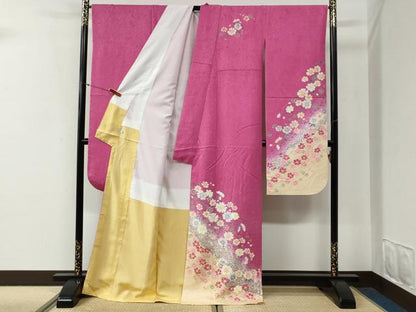 平和屋着物●豪華振袖　舞花文　暈し染め　金彩　正絹　逸品　未使用　CABG0652yc
