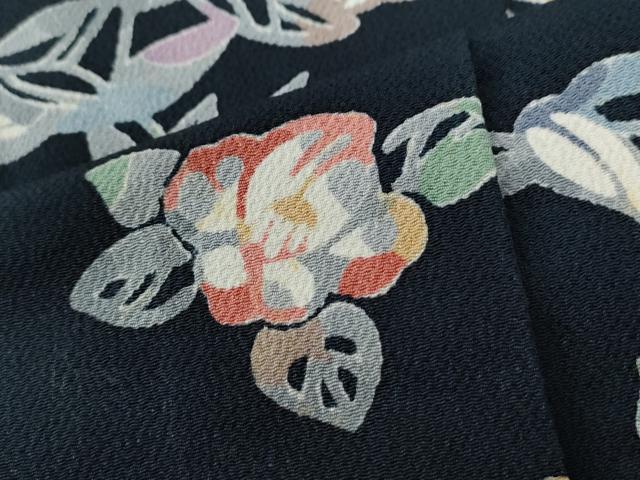 平和屋着物●上質な小紋　型染め　椿　紺地　鬼しぼ縮緬　正絹　逸品　CABG0691yc