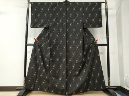 平和屋着物●国指定重要無形文化財　本場久米島紬　手織　正絹　逸品　CABG0739yc