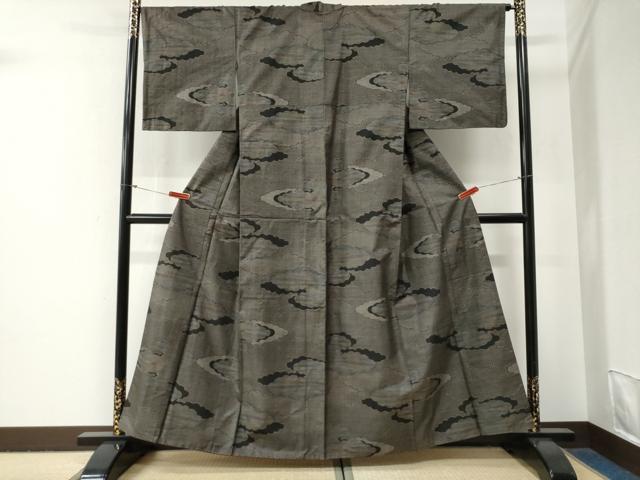 平和屋着物●本場大島紬　9マルキ　雲重ね吉祥文　正絹　逸品　CABG0746yc