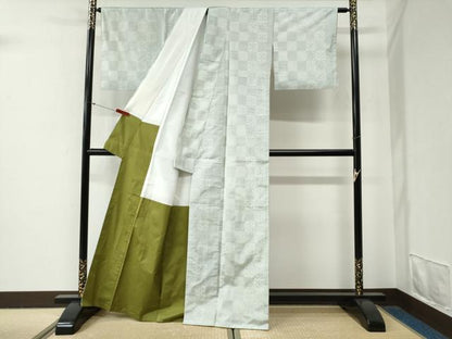 平和屋着物●本場大島紬　白大島　市松吉祥文　正絹　逸品　CABG0753yc