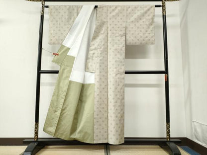 平和屋着物●本場大島紬　間道　舞花文　正絹　逸品　CABG0771yc