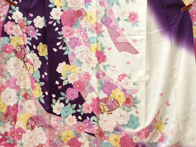 平和屋着物●豪華振袖　毬牡丹花文　ラメ糸　暈し染め　銀通し地　正絹　逸品　CABG0816yc