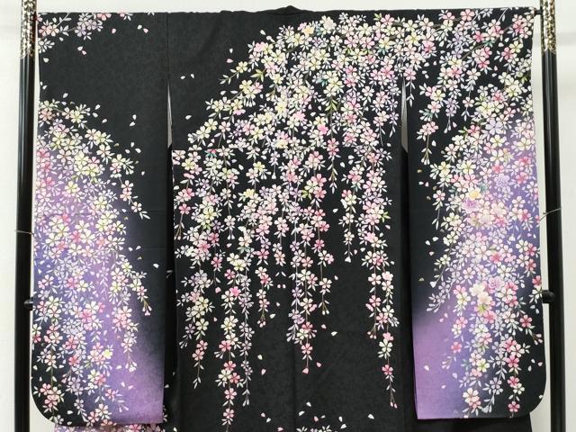 平和屋着物●豪華振袖　駒刺繍　舞桜文　暈し染め　黒地　金彩　正絹　逸品　CABG0825yc