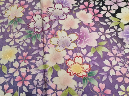 平和屋着物●豪華振袖　駒刺繍　舞桜文　暈し染め　黒地　金彩　正絹　逸品　CABG0825yc