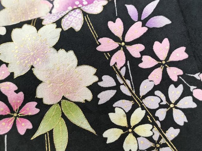 平和屋着物●豪華振袖　駒刺繍　舞桜文　暈し染め　黒地　金彩　正絹　逸品　CABG0825yc
