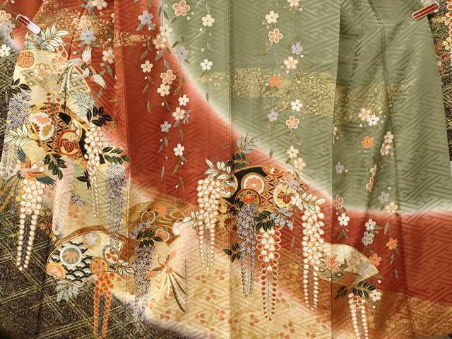 平和屋着物●豪華振袖　駒刺繍　鳳凰地紙草花丸文　暈し染め　金彩　正絹　逸品　CABG0907yc