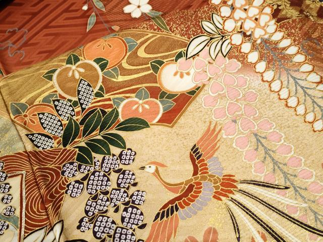 平和屋着物●豪華振袖　駒刺繍　鳳凰地紙草花丸文　暈し染め　金彩　正絹　逸品　CABG0907yc