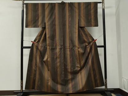 平和屋着物●本場染大島紬　動物吉祥花間道　正絹　逸品　CABG0934yc