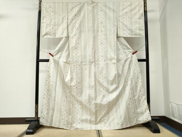 平和屋着物●本場大島紬　白大島　9マルキ　花唐草間道　正絹　逸品　未使用　CABG0939yc