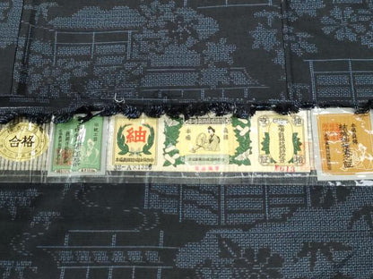 平和屋着物●本場真綿結城紬　100亀甲　飛び亀甲柄　雲取り松竹梅花文　証紙付き　正絹　逸品　CABG0944yc