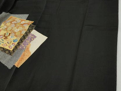 平和屋着物●豪華黒留袖　駒刺繍　色紙重ね宝尽くし吉祥花唐草文　金彩　正絹　逸品　CABG0952yc