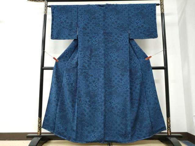 平和屋着物●上質な小紋　藍　型染め　菊花唐草文　鬼しぼ縮緬　正絹　逸品　未使用　CABG0958yc