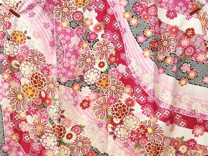 平和屋着物●豪華振袖　駒刺繍　舞花文　正絹　逸品　CABG0977yc