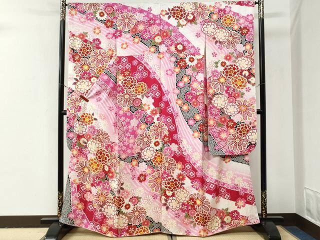 平和屋着物●豪華振袖　駒刺繍　舞花文　正絹　逸品　CABG0977yc