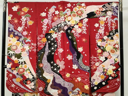 平和屋着物●豪華振袖　駒刺繍　貝桶松竹梅花文　金通し地　正絹　逸品　CABG0978yc