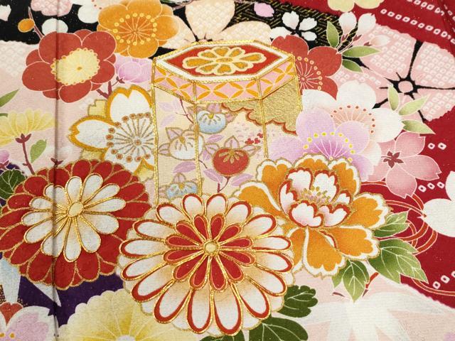 平和屋着物●豪華振袖　駒刺繍　貝桶松竹梅花文　金通し地　正絹　逸品　CABG0978yc