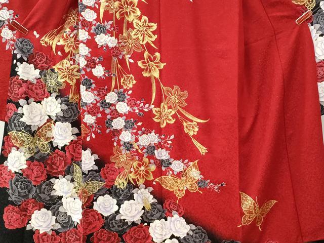 平和屋着物●豪華振袖　駒刺繍　薔薇　花蝶文　暈し染め　銀通し地　正絹　逸品　CABG0979yc