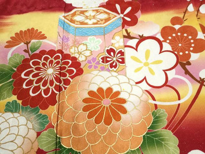 平和屋着物●豪華振袖　駒刺繍　貝桶檜扇松竹梅花文　暈し染め　銀通し地　正絹　逸品　CABG0985yc