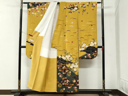 平和屋着物●ファッションデザイナー 花井幸子　振袖　駒刺繍　雪輪エ霞松竹梅花文　金彩　やまと誂製　正絹　逸品　CABG1001yc